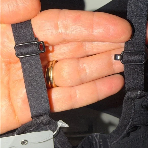 Natori Elegant Black Bra - Picture 4 of 5